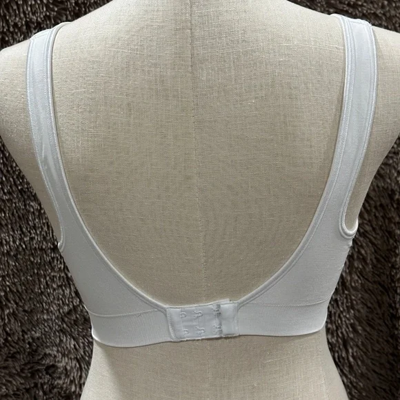 Bali Comfort Revolution Sports Bra NWOT - Picture 5 of 6